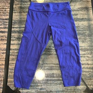 Do movement yoga pants, purple never used size small